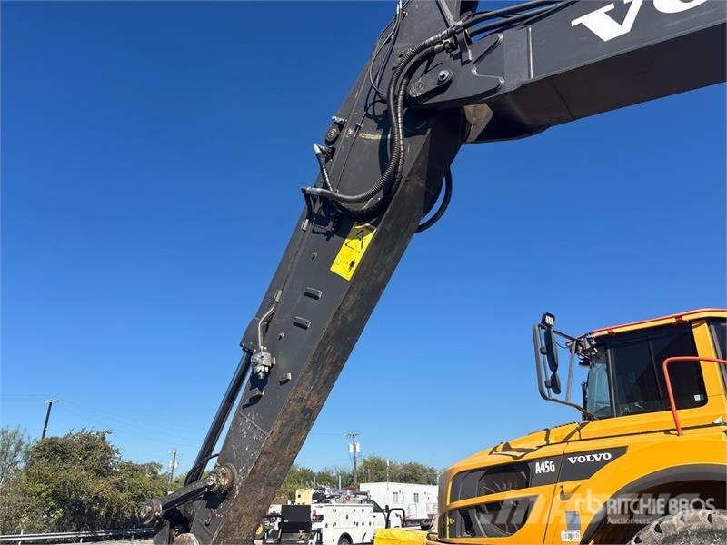 Volvo EC220E Tracked Excavator Roomikekskavaatorid