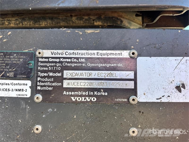 Volvo EC220E Tracked Excavator Roomikekskavaatorid