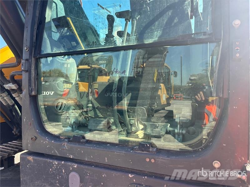 Volvo EC220E Tracked Excavator Lánctalpas kotrók