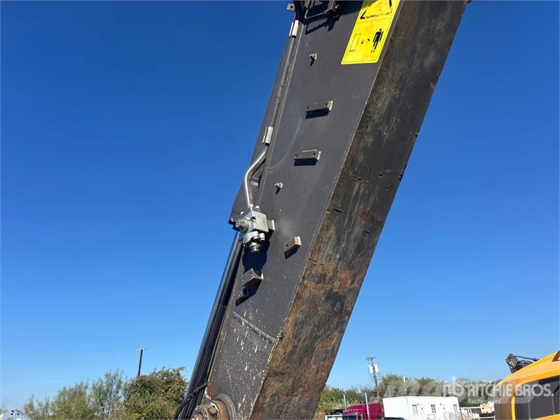 Volvo EC220E Tracked Excavator Roomikekskavaatorid