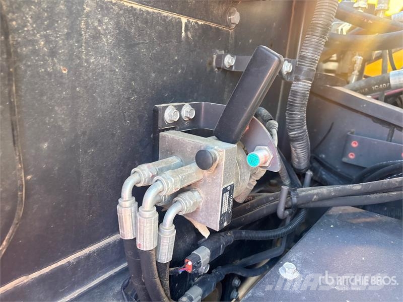 Volvo EC220EL Tracked Excavator Roomikekskavaatorid