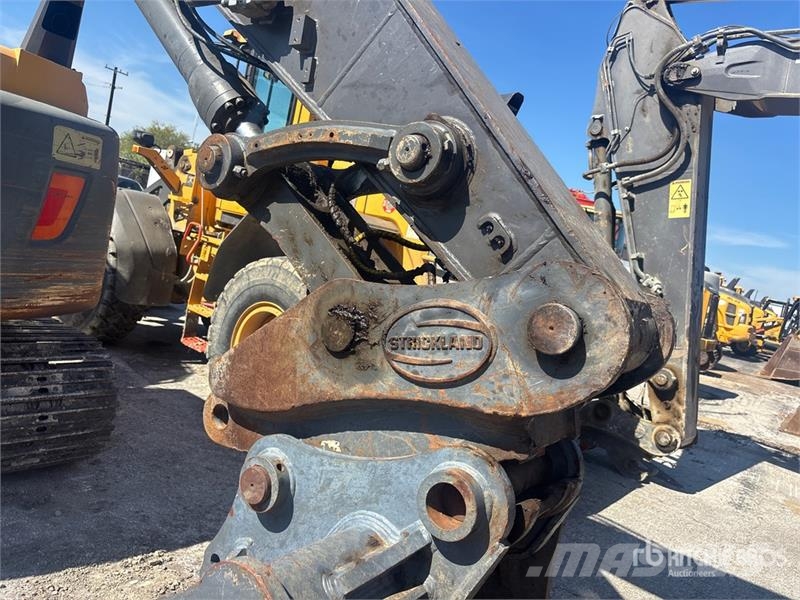 Volvo EC220EL Tracked Excavator Roomikekskavaatorid