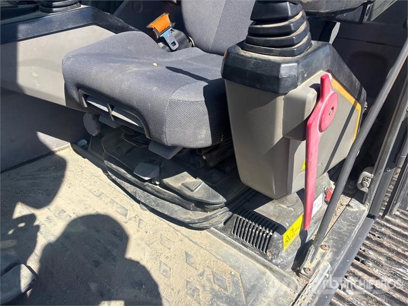 Volvo EC220EL Tracked Excavator Roomikekskavaatorid