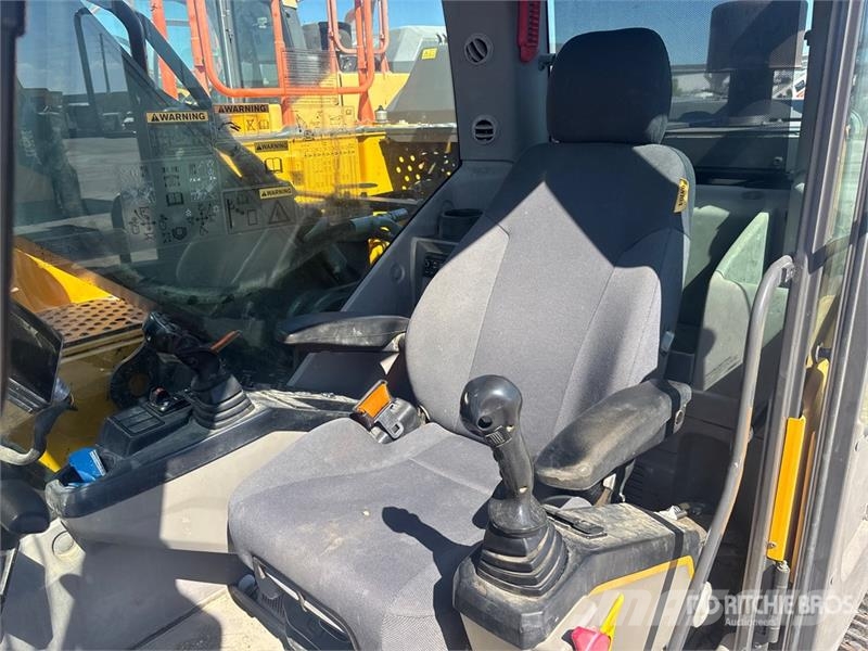 Volvo EC220EL Tracked Excavator Roomikekskavaatorid