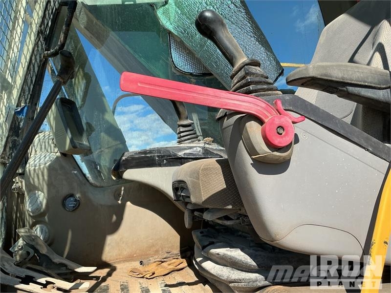 Volvo EC240C Tracked Excavator Bagri goseničarji