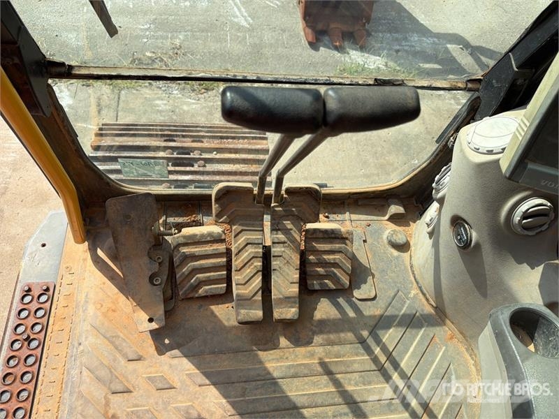 Volvo EC250DL Tracked Excavator Roomikekskavaatorid