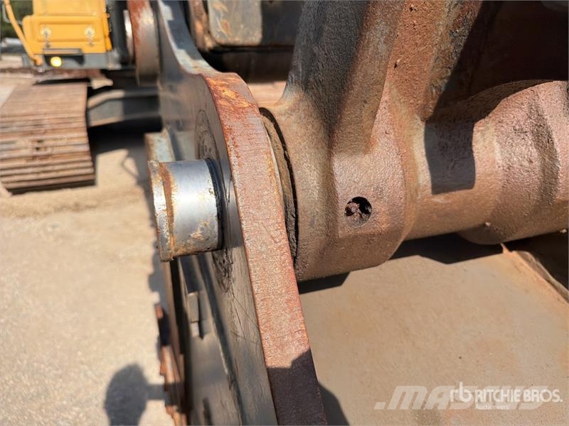 Volvo EC250DL Tracked Excavator Roomikekskavaatorid