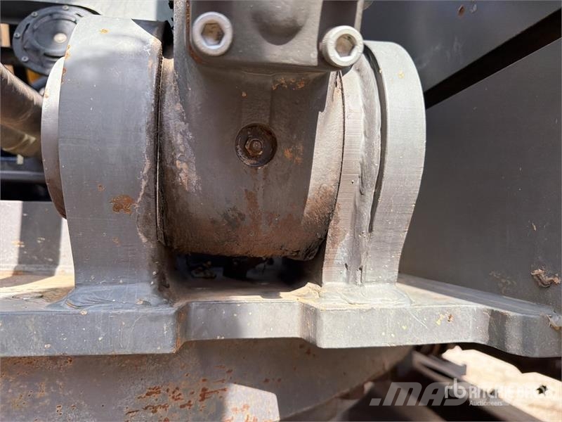 Volvo EC250DL Tracked Excavator Roomikekskavaatorid