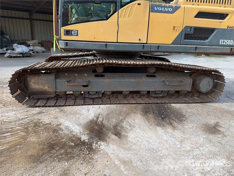 Volvo EC250DL Tracked Excavator Roomikekskavaatorid