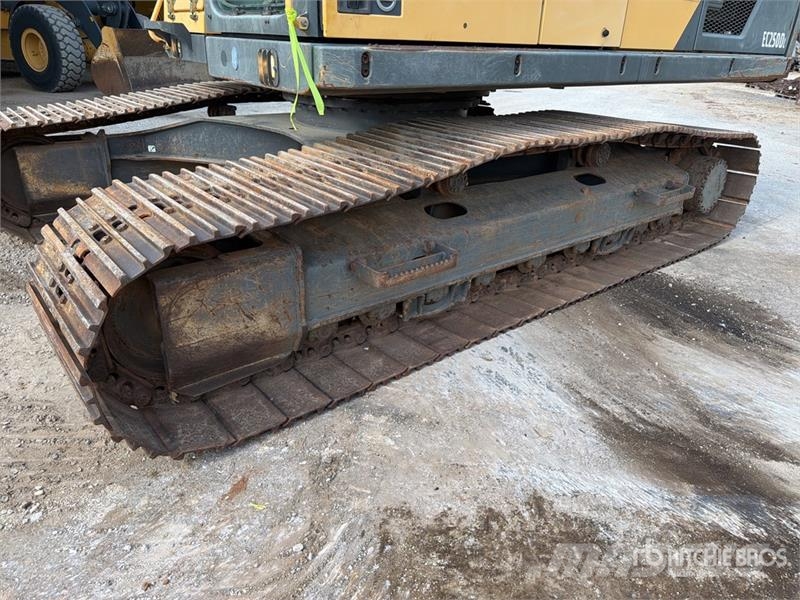 Volvo EC250DL Tracked Excavator Roomikekskavaatorid