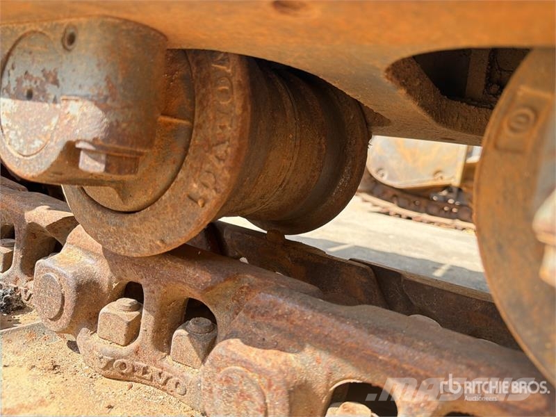 Volvo EC250DL Tracked Excavator Roomikekskavaatorid
