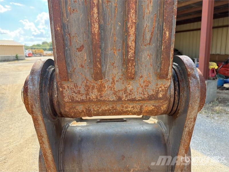 Volvo EC250DL Tracked Excavator Roomikekskavaatorid