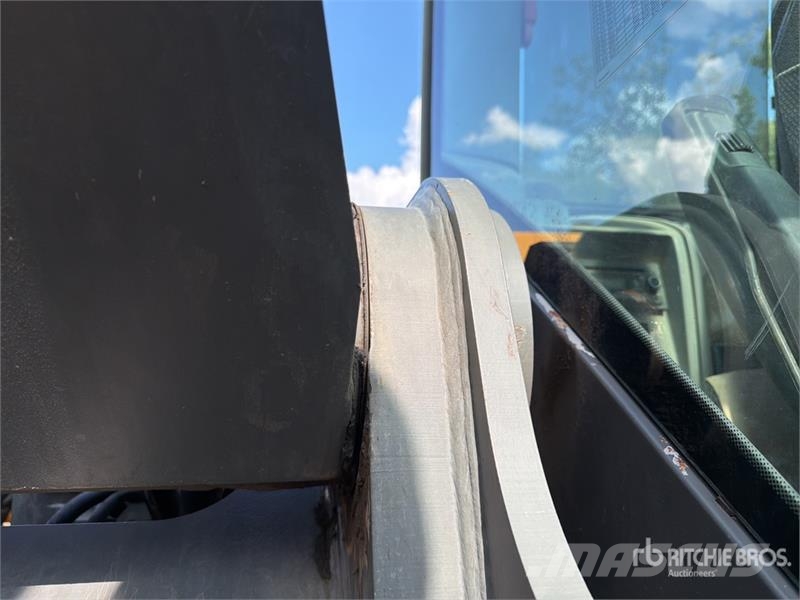 Volvo EC250DL Tracked Excavator Roomikekskavaatorid