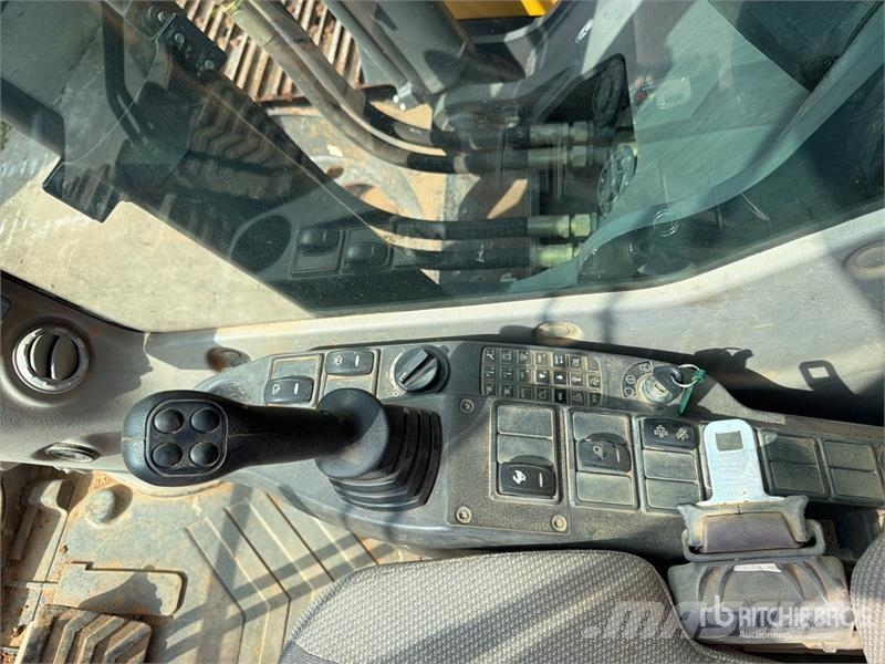 Volvo EC250DL Tracked Excavator Roomikekskavaatorid