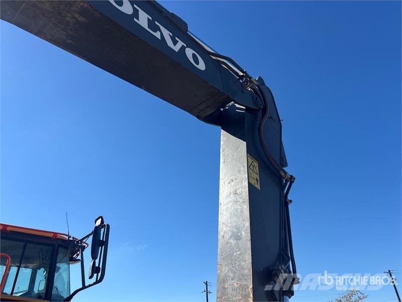 Volvo EC250E Tracked Excavator Roomikekskavaatorid