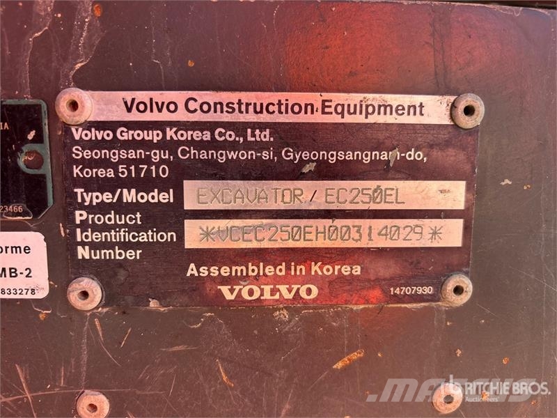 Volvo EC250E Tracked Excavator Roomikekskavaatorid
