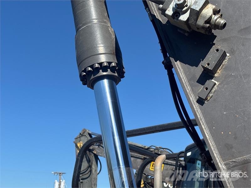 Volvo EC250E Tracked Excavator Roomikekskavaatorid