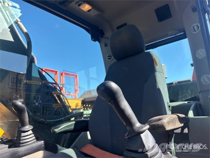 Volvo EC250E Tracked Excavator Roomikekskavaatorid