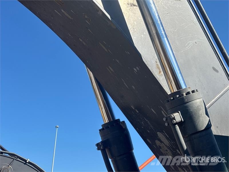 Volvo EC250E Tracked Excavator Roomikekskavaatorid