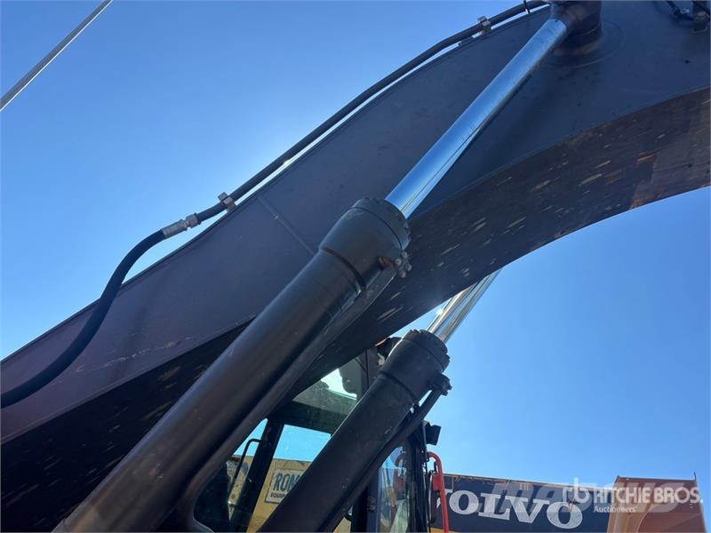 Volvo EC250E Tracked Excavator Roomikekskavaatorid