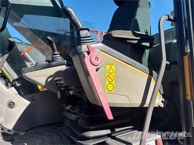 Volvo EC250E Tracked Excavator Roomikekskavaatorid
