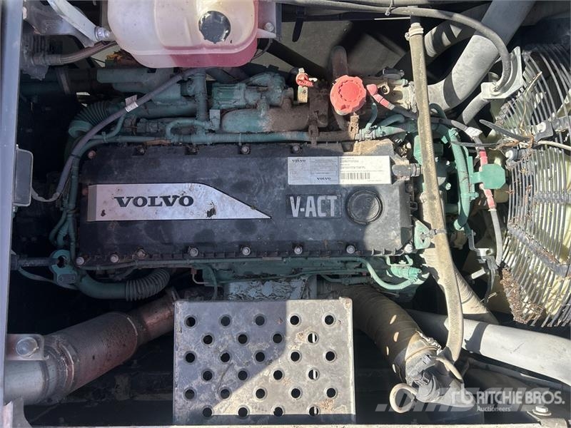 Volvo EC250E Tracked Excavator (Inoperable) Beltegraver