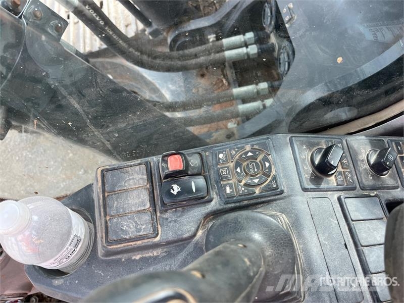 Volvo EC250EL Tracked Excavator Bageri guseničari