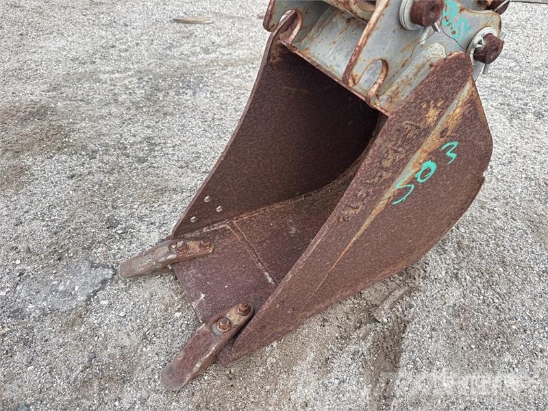 Volvo EC25BKT12 12 in Digging Excavator Bucket Schaufeln