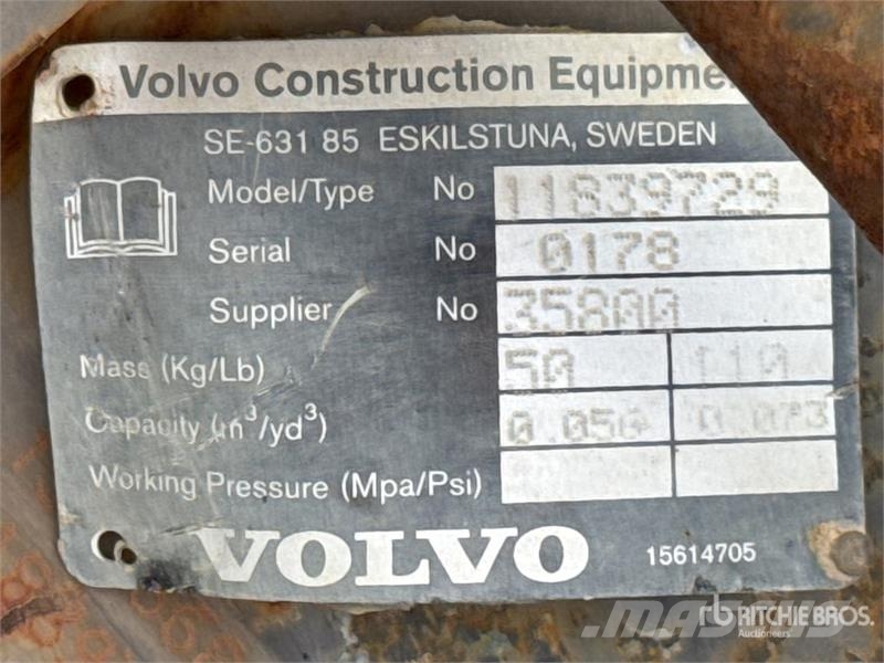 Volvo EC25BKT16 15 in Cleanup Excavator Bucket Schaufeln