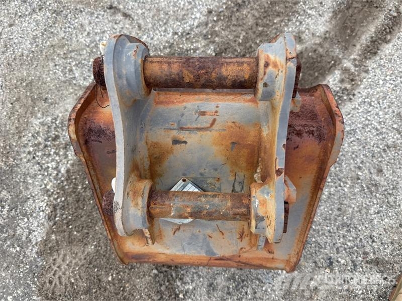 Volvo EC25BKT16 15 in Cleanup Excavator Bucket Schaufeln