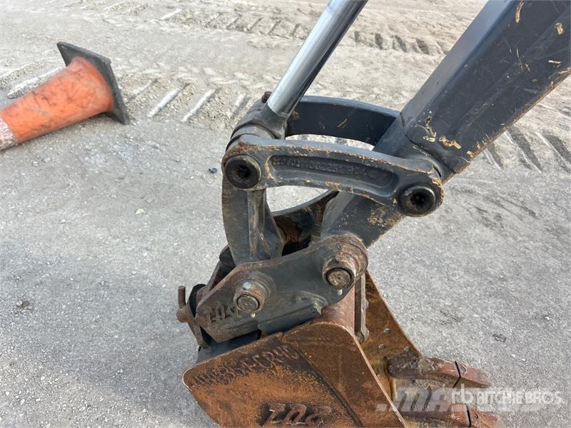 Volvo EC27D Mini Excavator Mini bagri <7t