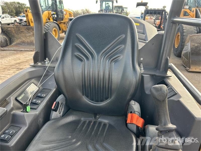 Volvo EC27D Mini Excavator Mini bagri <7t