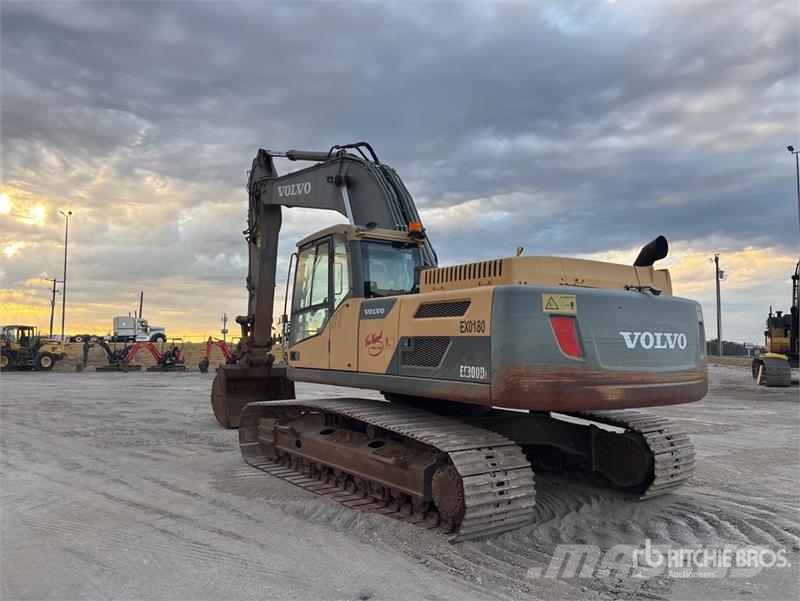 Volvo EC300DL Tracked Excavator Gravemaskiner på larvebånd