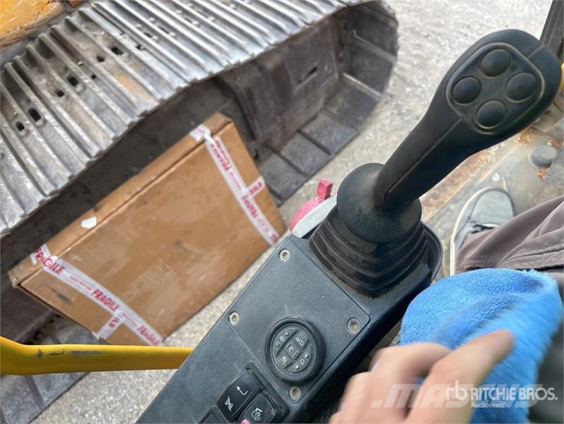 Volvo EC300DL Tracked Excavator Gravemaskiner på larvebånd