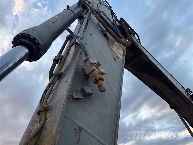 Volvo EC300DL Tracked Excavator Gravemaskiner på larvebånd