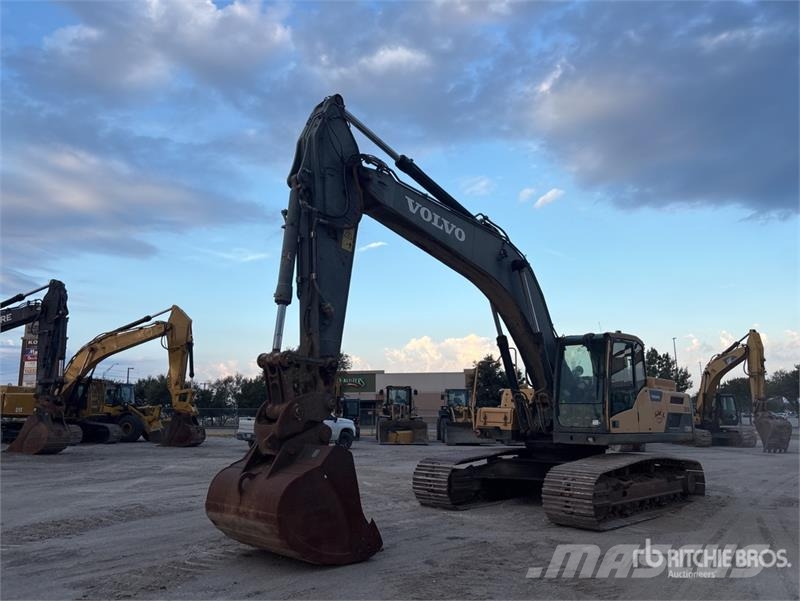 Volvo EC300DL Tracked Excavator Gravemaskiner på larvebånd