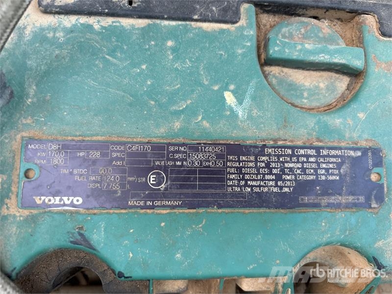 Volvo EC300DL Tracked Excavator Gravemaskiner på larvebånd