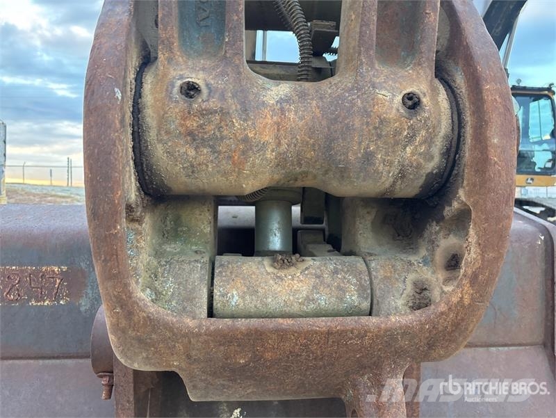Volvo EC300DL Tracked Excavator Gravemaskiner på larvebånd