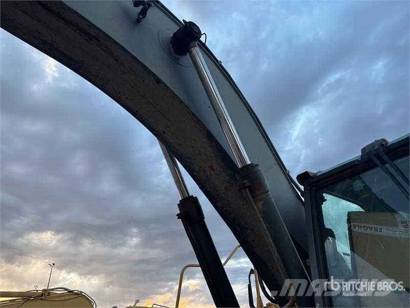 Volvo EC300DL Tracked Excavator Gravemaskiner på larvebånd