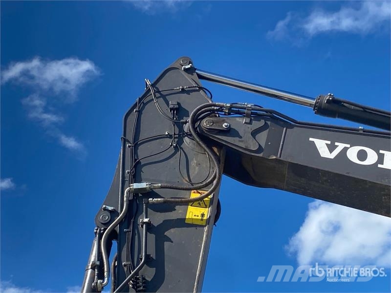 Volvo EC300EL Tracked Excavator Гусеничні екскаватори