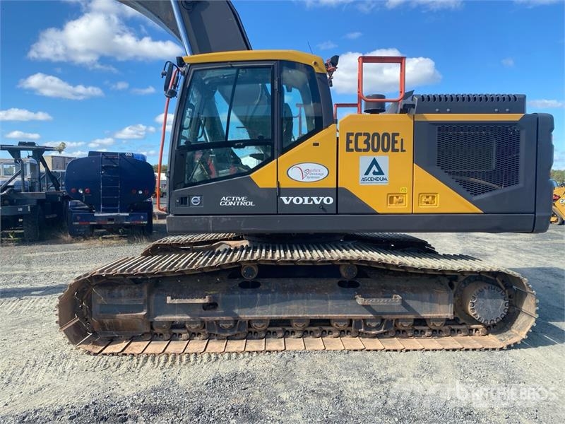 Volvo EC300EL Tracked Excavator Гусеничні екскаватори