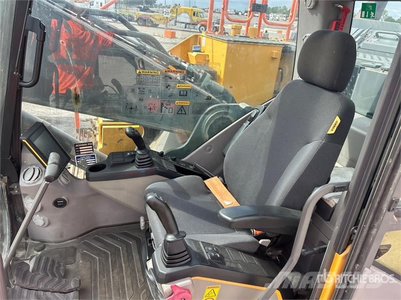 Volvo EC300ELR Long Reach Tracked Excavator Bageri gusjeničari