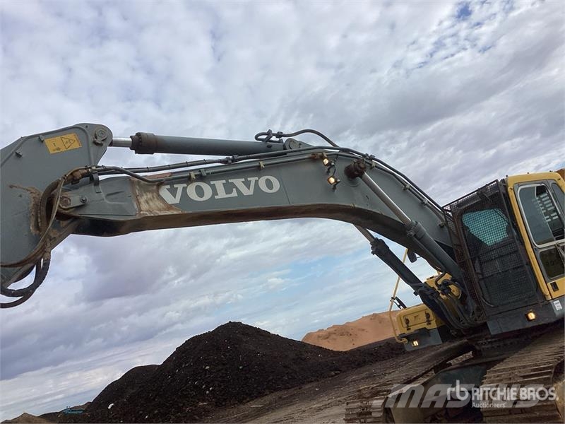 Volvo EC330B LC Tracked Excavator Gravemaskiner på larvebånd