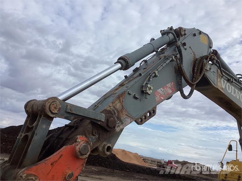 Volvo EC330B LC Tracked Excavator Gravemaskiner på larvebånd