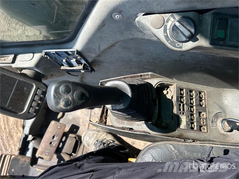 Volvo EC330BLC Roomikekskavaatorid