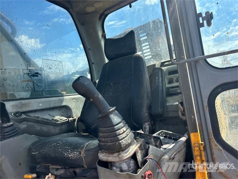 Volvo EC330BLC Roomikekskavaatorid