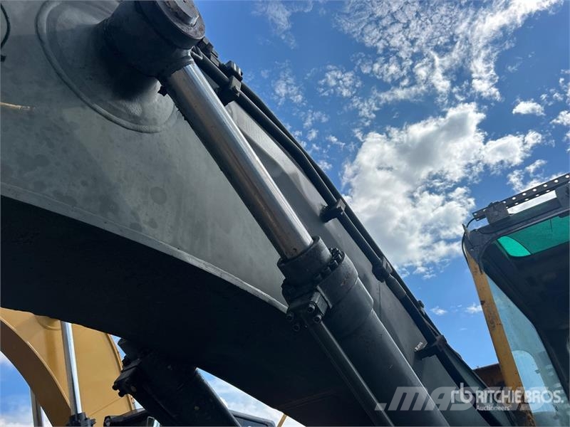 Volvo EC330BLC Roomikekskavaatorid