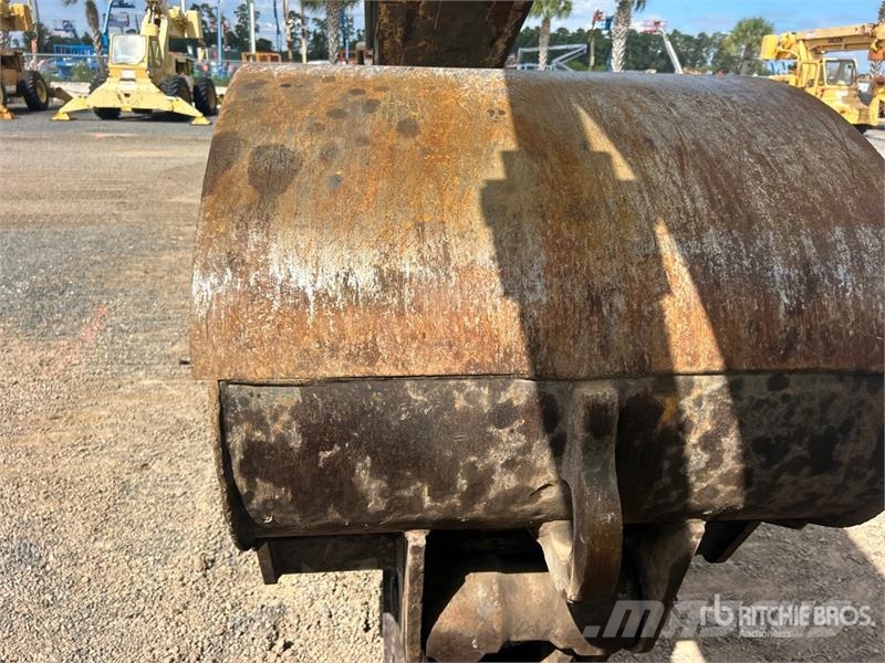 Volvo EC330BLC Roomikekskavaatorid