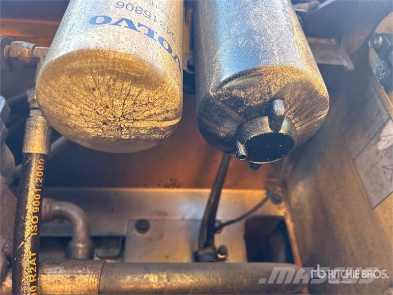 Volvo EC330BLC Roomikekskavaatorid