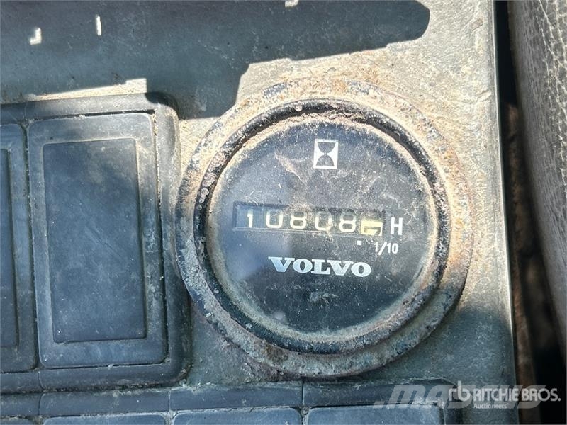 Volvo EC330BLC Roomikekskavaatorid